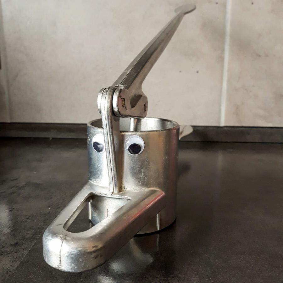 Habe ein Auge auf dich